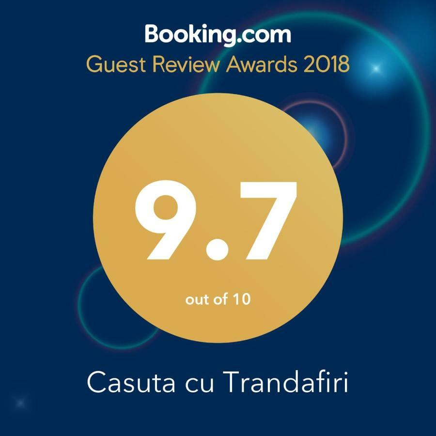 Casuta Cu Trandafiri Hotel Slănic Exterior photo